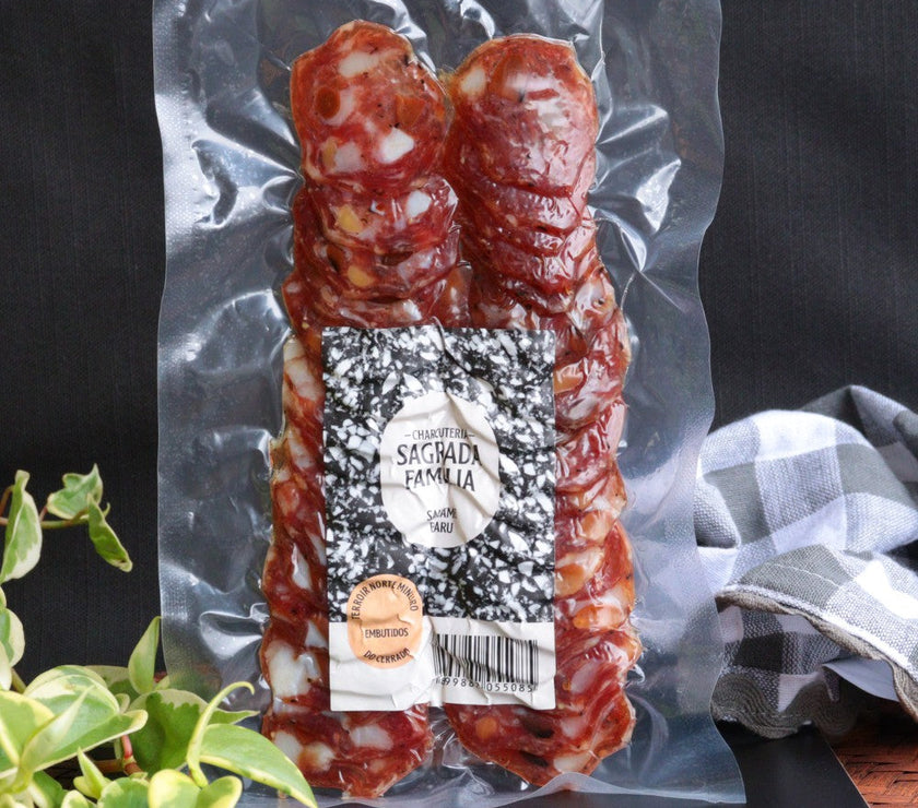 Salame Com Castanha De Barú Fatiado 100G - Sagrada Familia